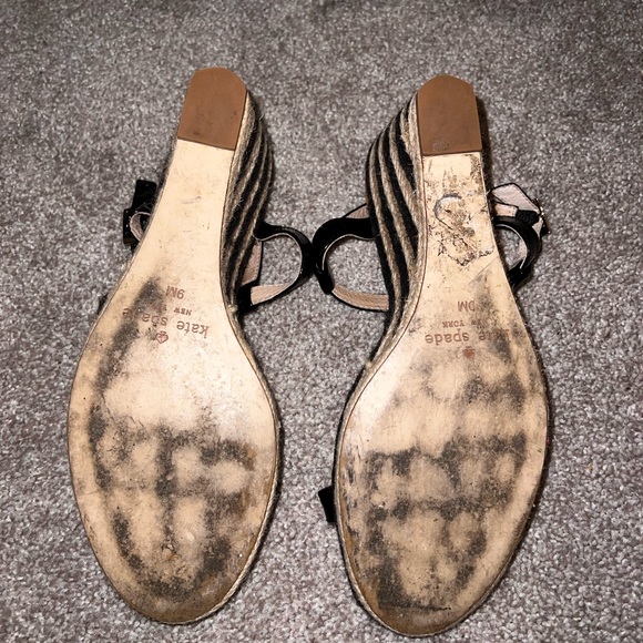 Kate Spade Patent Leather T strap sandals - Picture 9 of 14